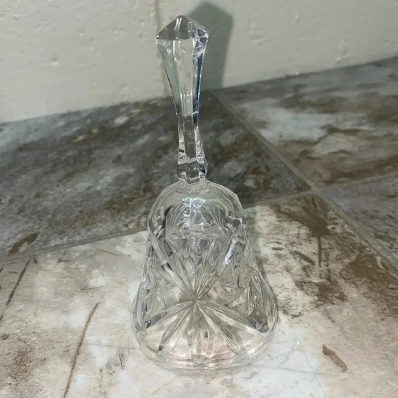 Crystal Glass Hollow Bell with Firework Design Pattern no brand no flaws NWOT - Picture 3 of 12